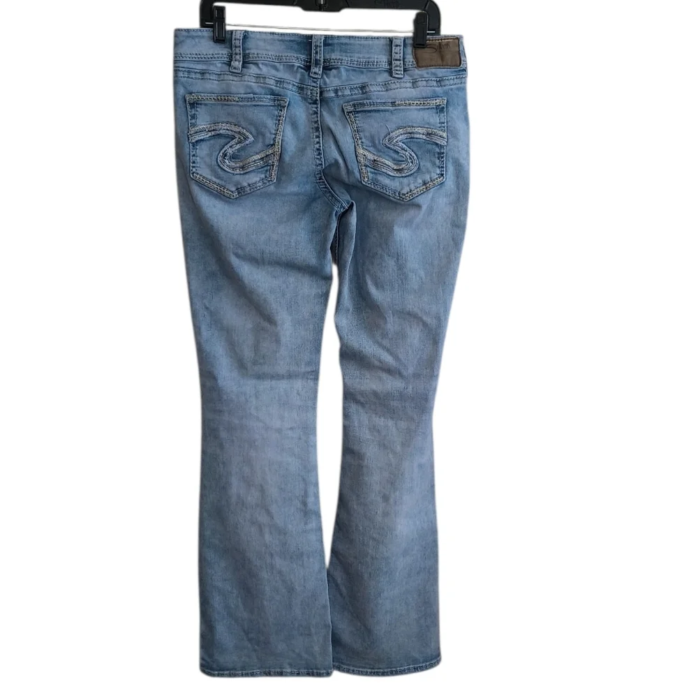 Silver Suki Acid Wash Mid Rise Boot Cut Jeans Size 32